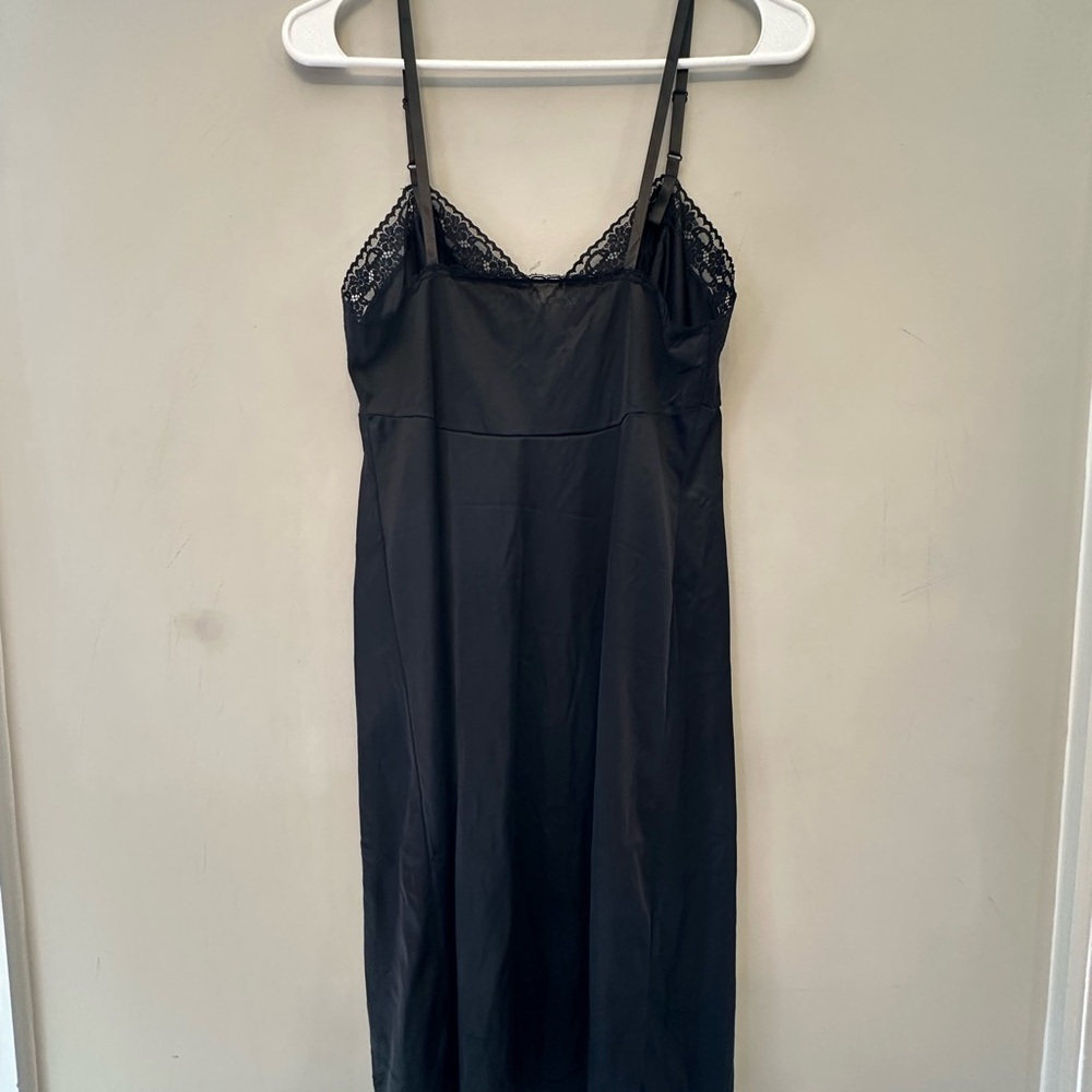 Vintage 80’s/90’s Vanity Fair Black Lace Trim Chemise Size 36 - Picture 4 of 7